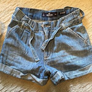 Hollister Jean shorts 